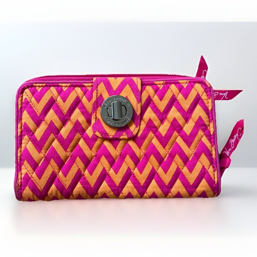 Vera Bradley Ziggy Zags Turnlock Wallet Zip Around Organizer Phone Pink Orange